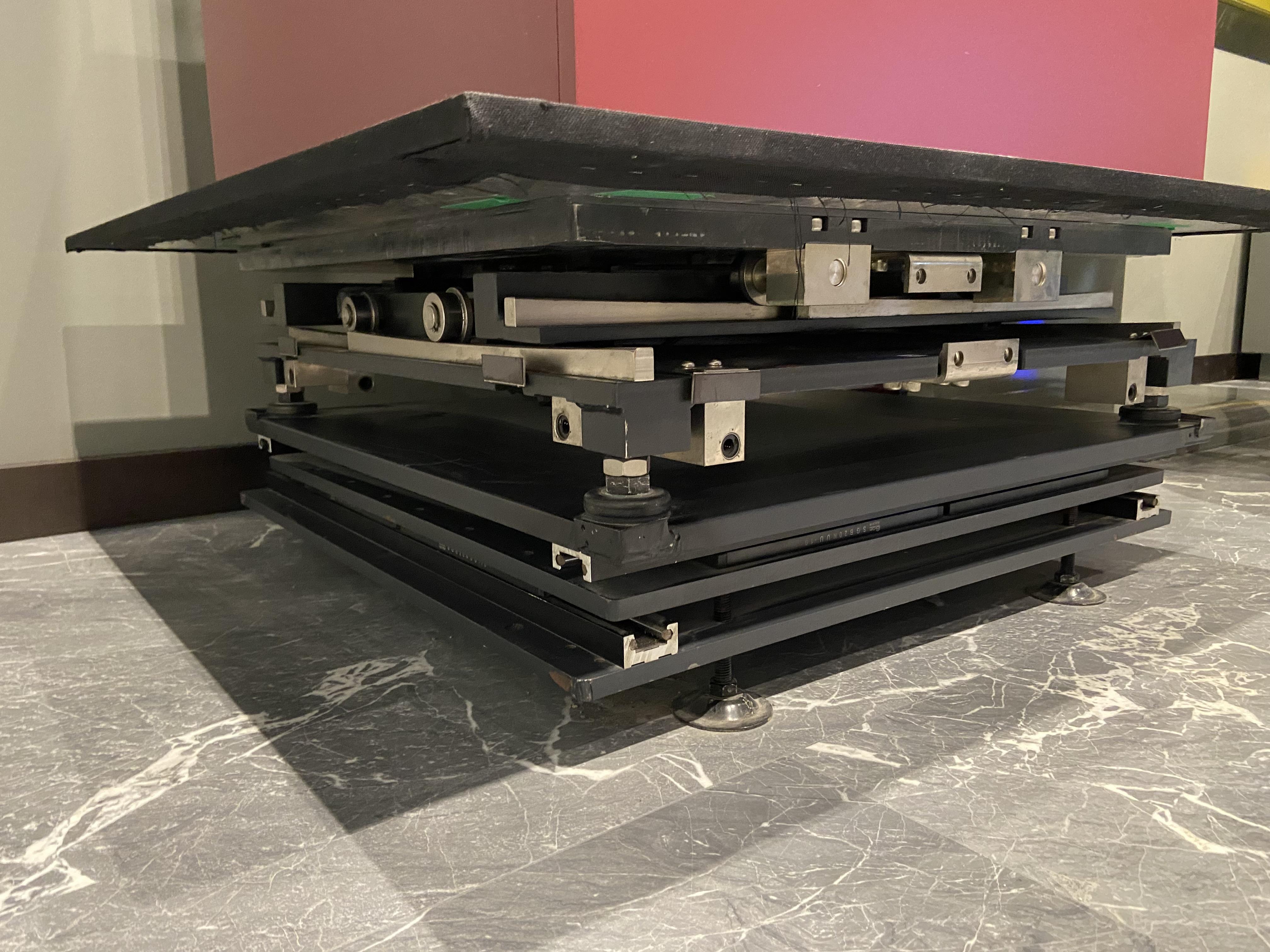 防震隔震阻尼器